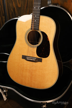 Martin D-28