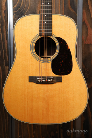 Martin D-28