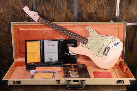 Fender Custom Shop Limited Edition '63 Stratocaster Relic Super Faded Aged Shell Pink b-stock