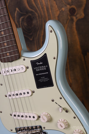 Fender Limited Edition Vintera II Road Worn '60s Stratocaster Sonic Blue