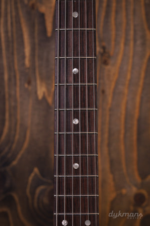 Novo Serus J Olympic White over Candy Apple Red