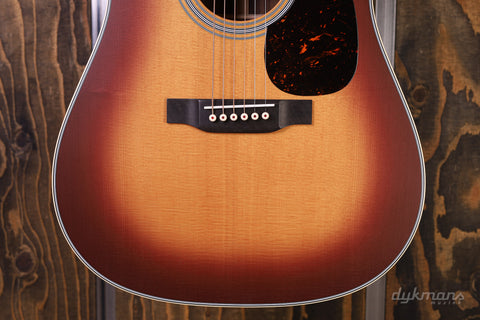 Martin D-28 Satin Amberburst