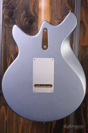 Eastman Fullertone DC'62 Ice Blue Metallic