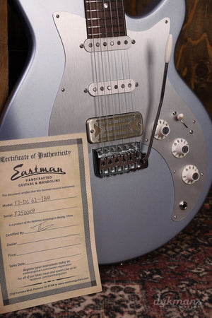 Eastman Fullertone DC'62 Ice Blue Metallic