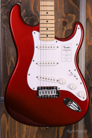 Fender Standard Stratocaster Maple Candy Apple Red