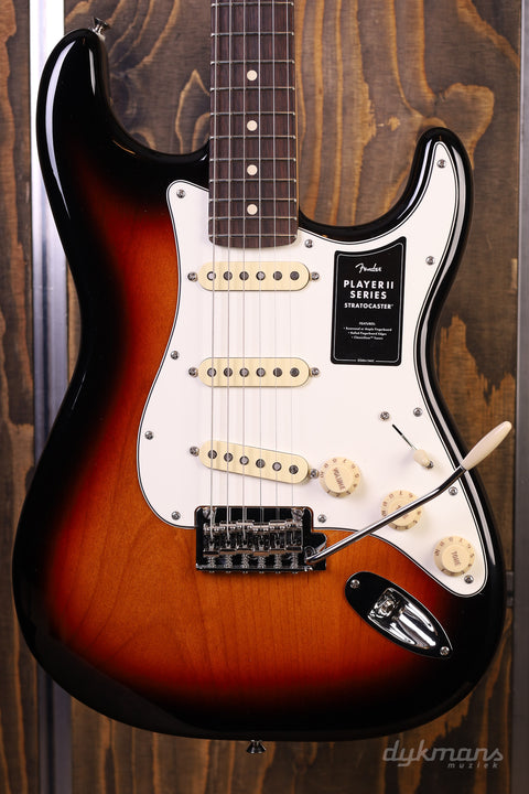 Fender Player II Stratocaster 3-Color Sunburst