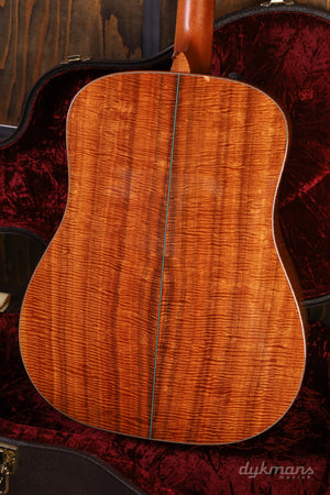 Taylor Custom-DN Koa PRE-OWNED!