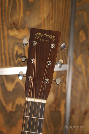 Martin Super HD-28